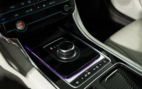 Jaguar XF II, 2017 год, 2 299 700 рублей, 20 фотография