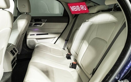 Jaguar XF II, 2017 год, 2 299 700 рублей, 10 фотография