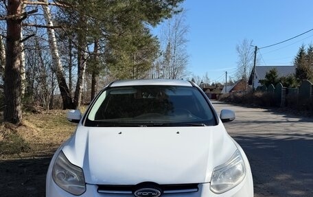 Ford Focus III, 2014 год, 830 000 рублей, 2 фотография