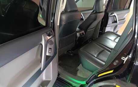 Toyota Land Cruiser Prado 150 рестайлинг 2, 2011 год, 3 999 000 рублей, 11 фотография