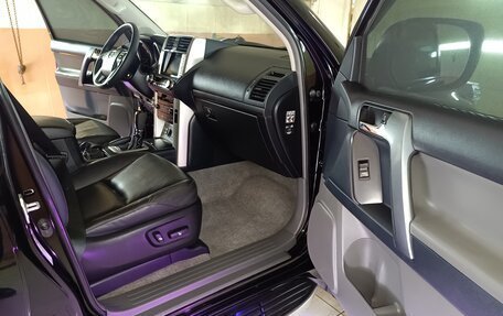 Toyota Land Cruiser Prado 150 рестайлинг 2, 2011 год, 3 999 000 рублей, 12 фотография