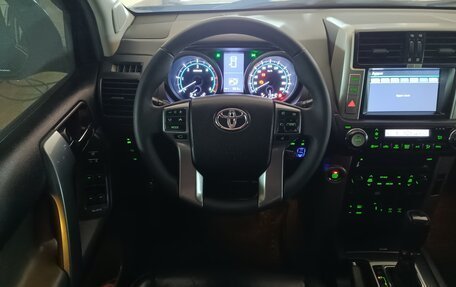 Toyota Land Cruiser Prado 150 рестайлинг 2, 2011 год, 3 999 000 рублей, 15 фотография