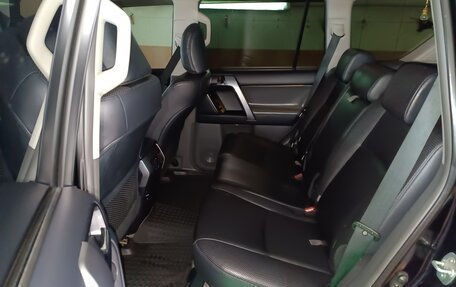 Toyota Land Cruiser Prado 150 рестайлинг 2, 2011 год, 3 999 000 рублей, 24 фотография