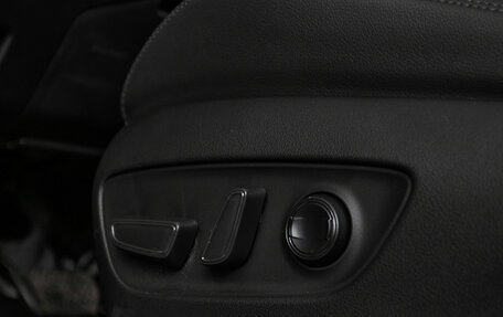 Toyota RAV4, 2025 год, 5 100 000 рублей, 10 фотография