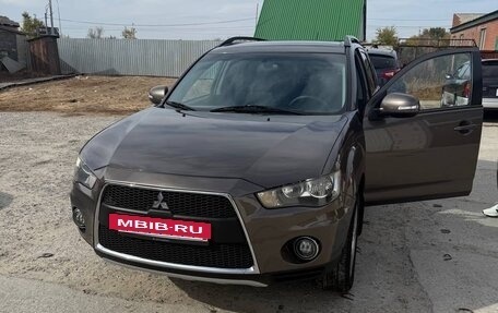 Mitsubishi Outlander III рестайлинг 3, 2010 год, 1 050 000 рублей, 3 фотография