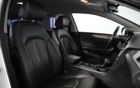 Hyundai Sonata VII, 2019 год, 1 969 000 рублей, 19 фотография