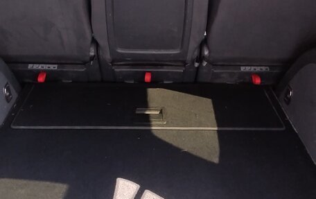 Volkswagen Touran III, 2012 год, 850 000 рублей, 6 фотография