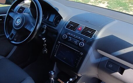 Volkswagen Touran III, 2012 год, 850 000 рублей, 8 фотография