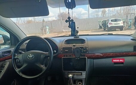 Toyota Avensis III рестайлинг, 2004 год, 570 000 рублей, 4 фотография