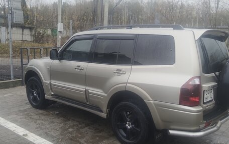 Mitsubishi Pajero III рестайлинг, 2006 год, 900 000 рублей, 3 фотография