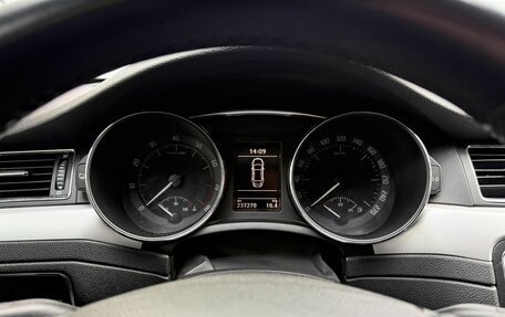 Skoda Superb III рестайлинг, 2012 год, 750 000 рублей, 13 фотография