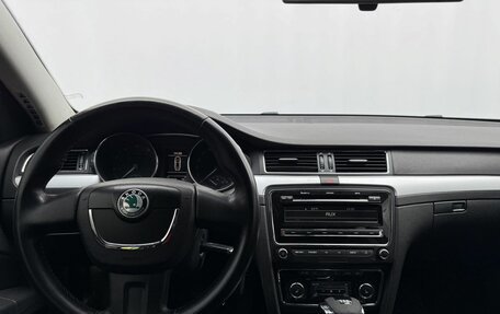 Skoda Superb III рестайлинг, 2012 год, 750 000 рублей, 11 фотография
