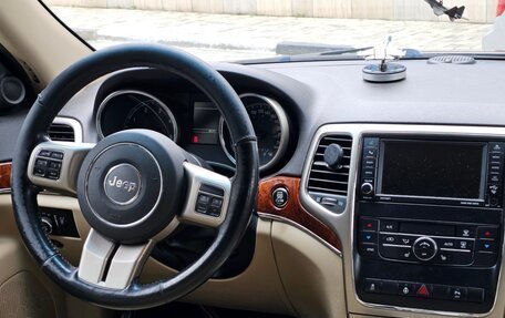 Jeep Grand Cherokee, 2012 год, 1 380 000 рублей, 13 фотография