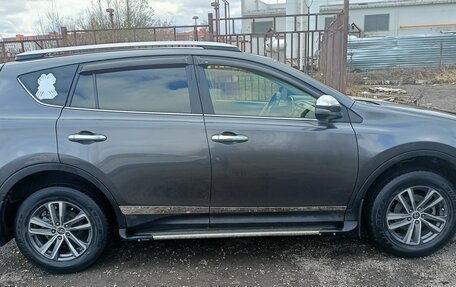 Toyota RAV4, 2014 год, 2 100 000 рублей, 2 фотография