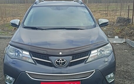 Toyota RAV4, 2014 год, 2 100 000 рублей, 3 фотография