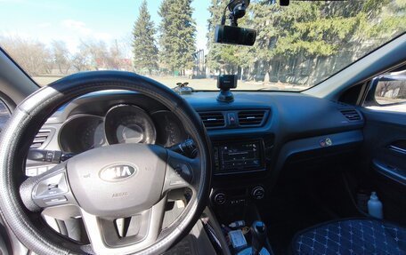 KIA Rio III рестайлинг, 2013 год, 890 000 рублей, 13 фотография