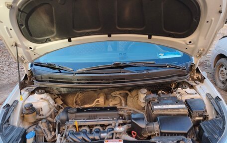 KIA Rio III рестайлинг, 2013 год, 890 000 рублей, 22 фотография