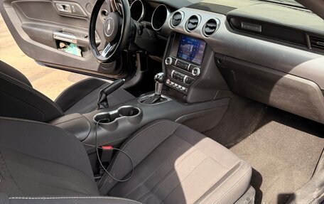 Ford Mustang VI рестайлинг, 2018 год, 3 290 000 рублей, 10 фотография