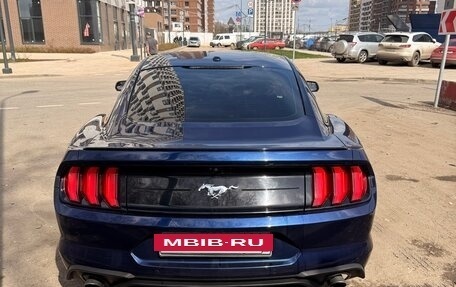 Ford Mustang VI рестайлинг, 2018 год, 3 290 000 рублей, 6 фотография