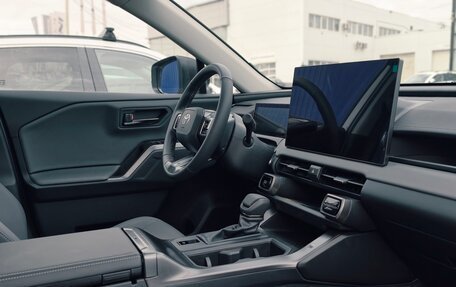 Toyota RAV4, 2025 год, 4 650 000 рублей, 4 фотография