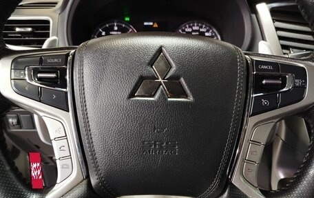 Mitsubishi Pajero Sport III рестайлинг, 2018 год, 3 100 000 рублей, 17 фотография