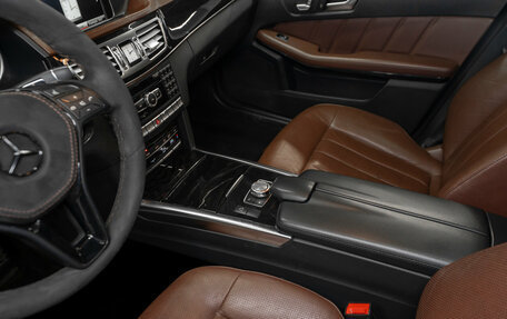 Mercedes-Benz E-Класс, 2013 год, 2 180 000 рублей, 15 фотография