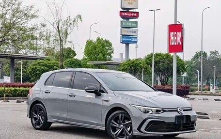 Volkswagen Golf VIII, 2022 год, 2 032 000 рублей, 1 фотография