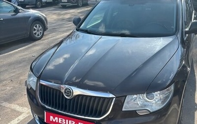 Skoda Superb III рестайлинг, 2013 год, 880 000 рублей, 1 фотография