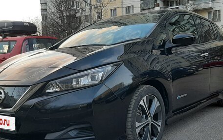 Nissan Leaf II, 2017 год, 1 670 000 рублей, 2 фотография
