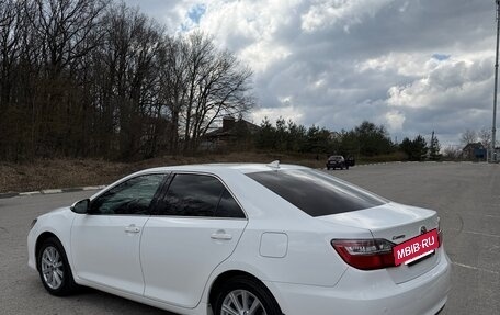 Toyota Camry, 2017 год, 2 150 000 рублей, 6 фотография