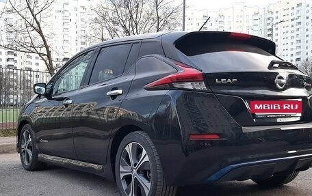 Nissan Leaf II, 2017 год, 1 670 000 рублей, 7 фотография