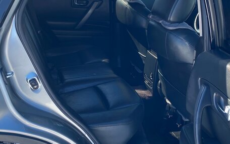 Infiniti FX I, 2007 год, 1 250 000 рублей, 10 фотография