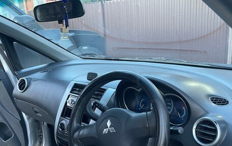 Mitsubishi Colt VI рестайлинг, 2003 год, 450 000 рублей, 9 фотография