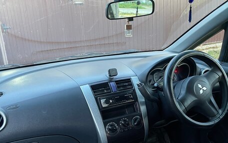 Mitsubishi Colt VI рестайлинг, 2003 год, 450 000 рублей, 5 фотография