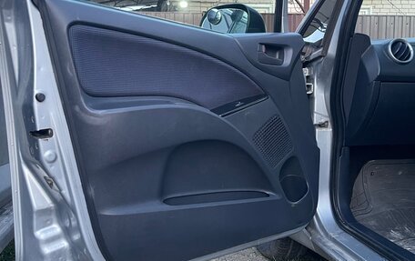 Mitsubishi Colt VI рестайлинг, 2003 год, 450 000 рублей, 7 фотография