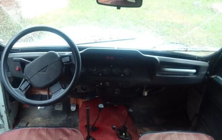 ЛуАЗ 3151, 2005 год, 320 000 рублей, 15 фотография