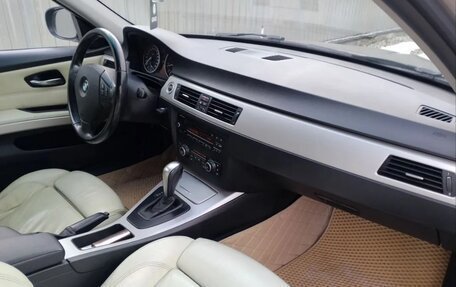 BMW 3 серия, 2011 год, 1 200 000 рублей, 3 фотография