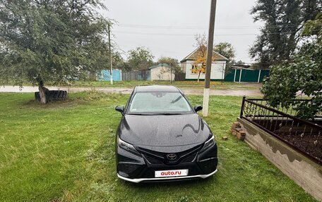 Toyota Camry, 2022 год, 3 300 000 рублей, 5 фотография