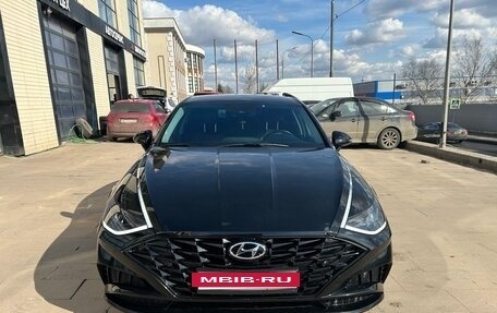 Hyundai Sonata VIII, 2021 год, 2 350 000 рублей, 2 фотография