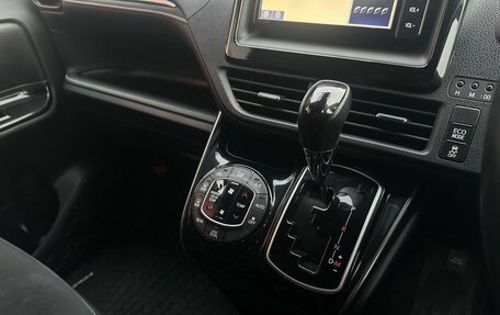 Toyota Esquire I, 2019 год, 2 700 000 рублей, 11 фотография
