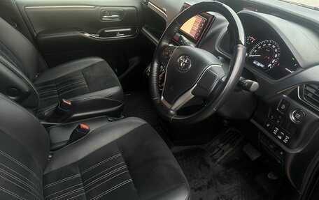 Toyota Esquire I, 2019 год, 2 700 000 рублей, 13 фотография