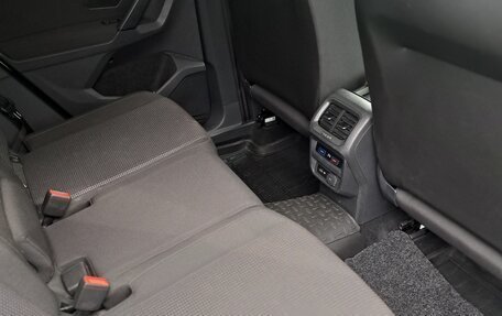 Volkswagen Tiguan II, 2020 год, 3 200 000 рублей, 3 фотография