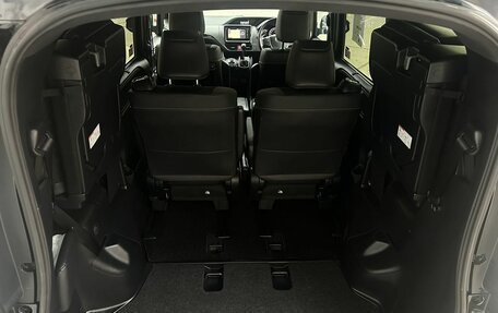 Toyota Esquire I, 2019 год, 2 700 000 рублей, 17 фотография