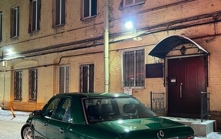 Mercedes-Benz E-Класс, 1994 год, 600 000 рублей, 4 фотография