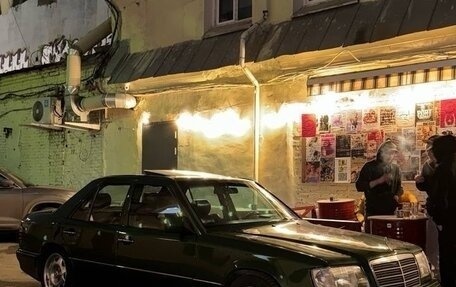 Mercedes-Benz E-Класс, 1994 год, 600 000 рублей, 9 фотография