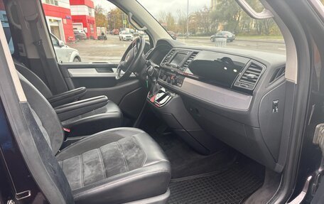 Volkswagen Multivan T6 рестайлинг, 2015 год, 3 500 000 рублей, 9 фотография