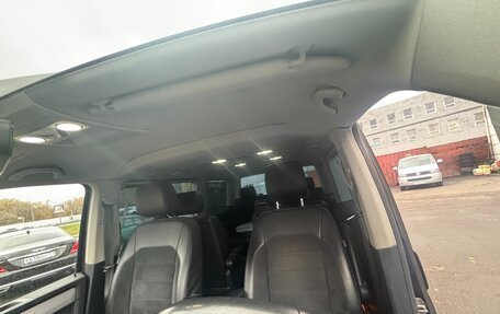 Volkswagen Multivan T6 рестайлинг, 2015 год, 3 500 000 рублей, 20 фотография