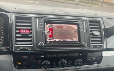 Volkswagen Multivan T6 рестайлинг, 2015 год, 3 500 000 рублей, 18 фотография