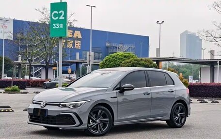 Volkswagen Golf VIII, 2022 год, 2 032 000 рублей, 3 фотография
