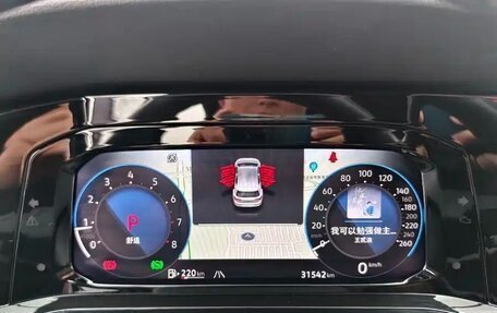 Volkswagen Golf VIII, 2022 год, 2 032 000 рублей, 12 фотография